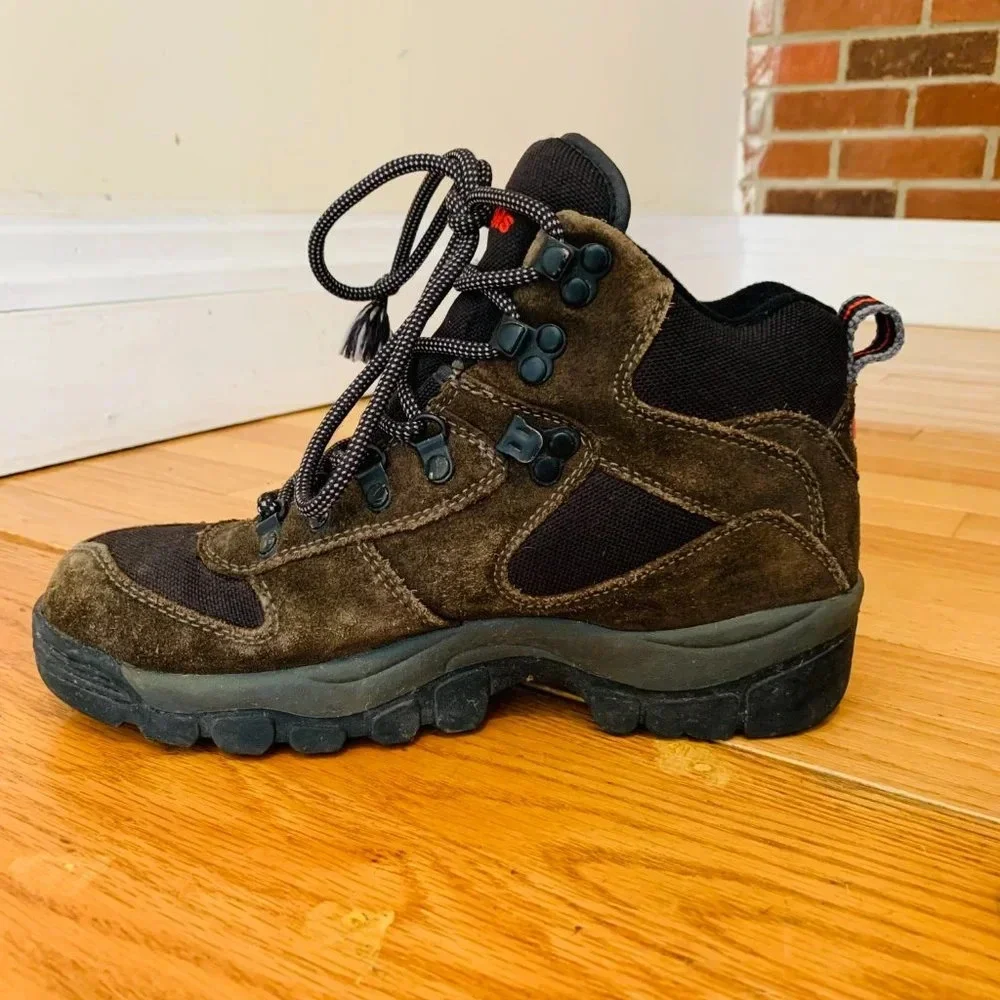 EMS Men's Trail Hiking Boots GORE-TEX Size 8 Waterproof Dry Hiker